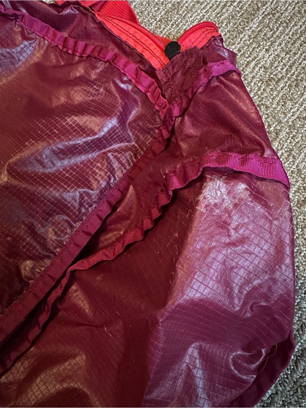 PALACE Pack Sack “Beet Red” - Picture 10 of 12